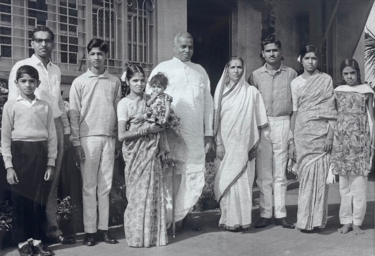 Gudleppa Hallikeri with Family